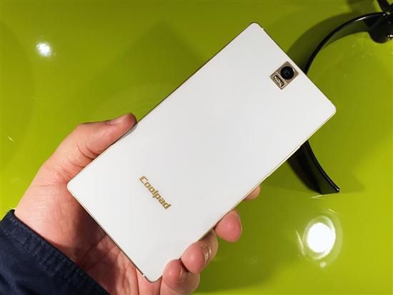 酷派大神新旗舰X7真机提前亮相！好感人
