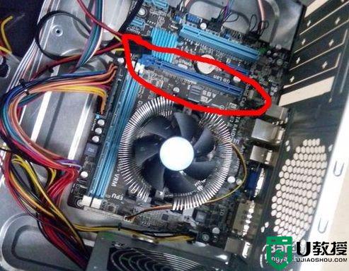 如果计算机启动显示器,但不能正常运行,怎么办?