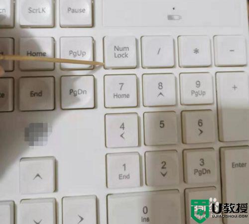 数字键盘变成上下左右怎么办_键盘右边数字变成上下左右怎么回事