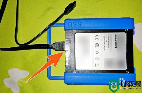 怎么安装固态硬盘台式_主机如何安装固态硬盘