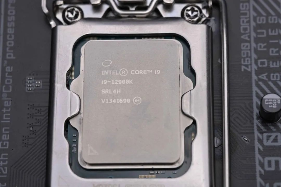 备战PC硬件升级：第12代酷睿和DDR5内存需要怎样的平台？