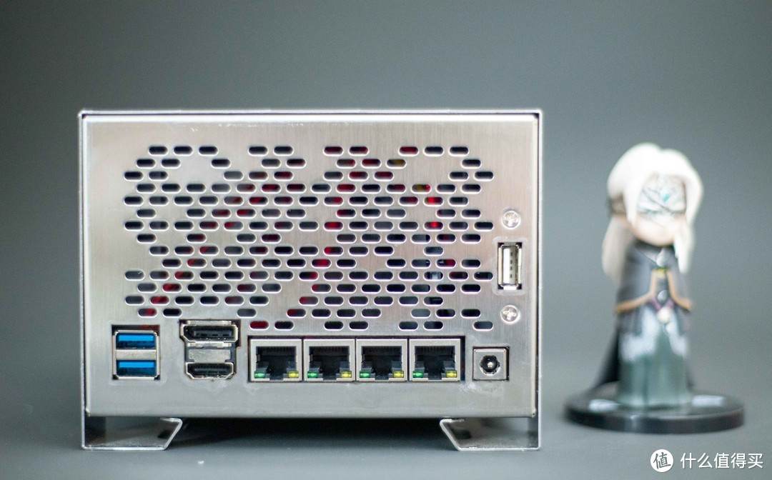 NAS中的性价比大杀器、预装四个系统的AIO ~ 铠晶T202P保姆级新手教程