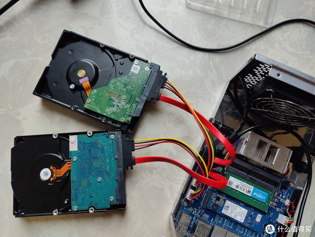 NAS中的性价比大杀器、预装四个系统的AIO ~ 铠晶T202P保姆级新手教程