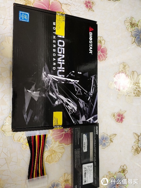 主板、内存、20个针和24个电源针