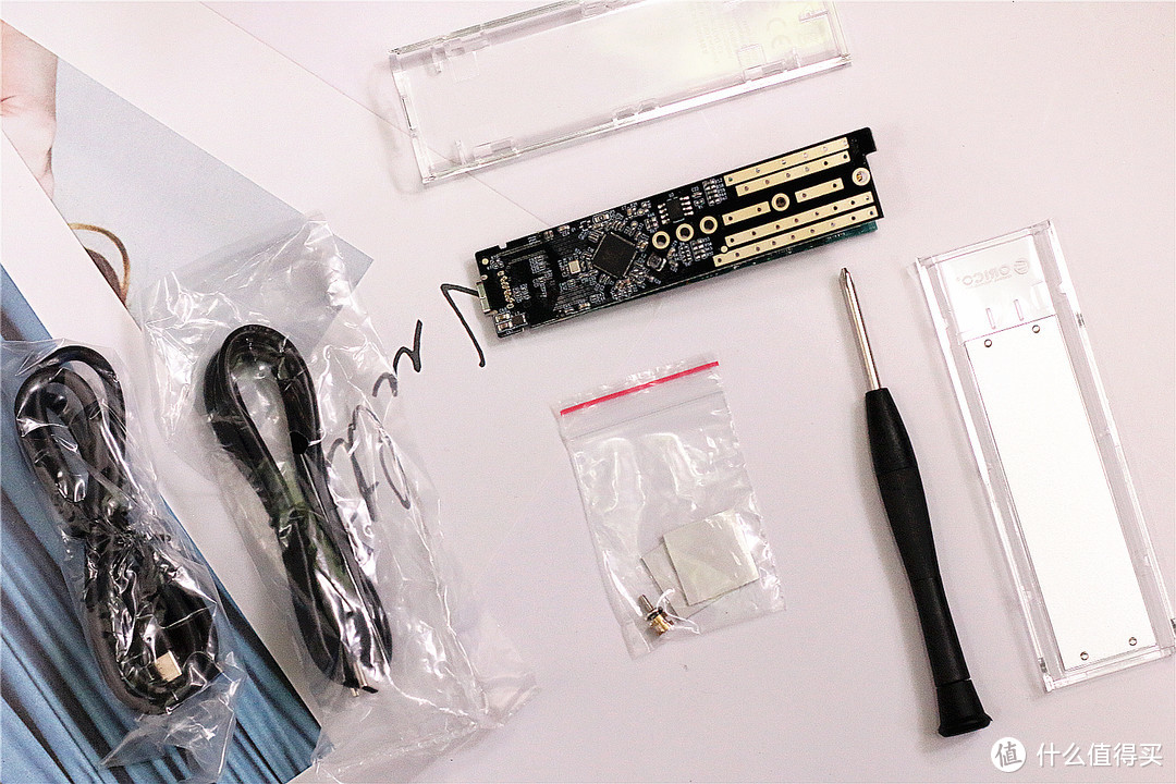 U盘传输慢?用硬盘盒把SSD改成U盘,1秒传1G快乐停不下来