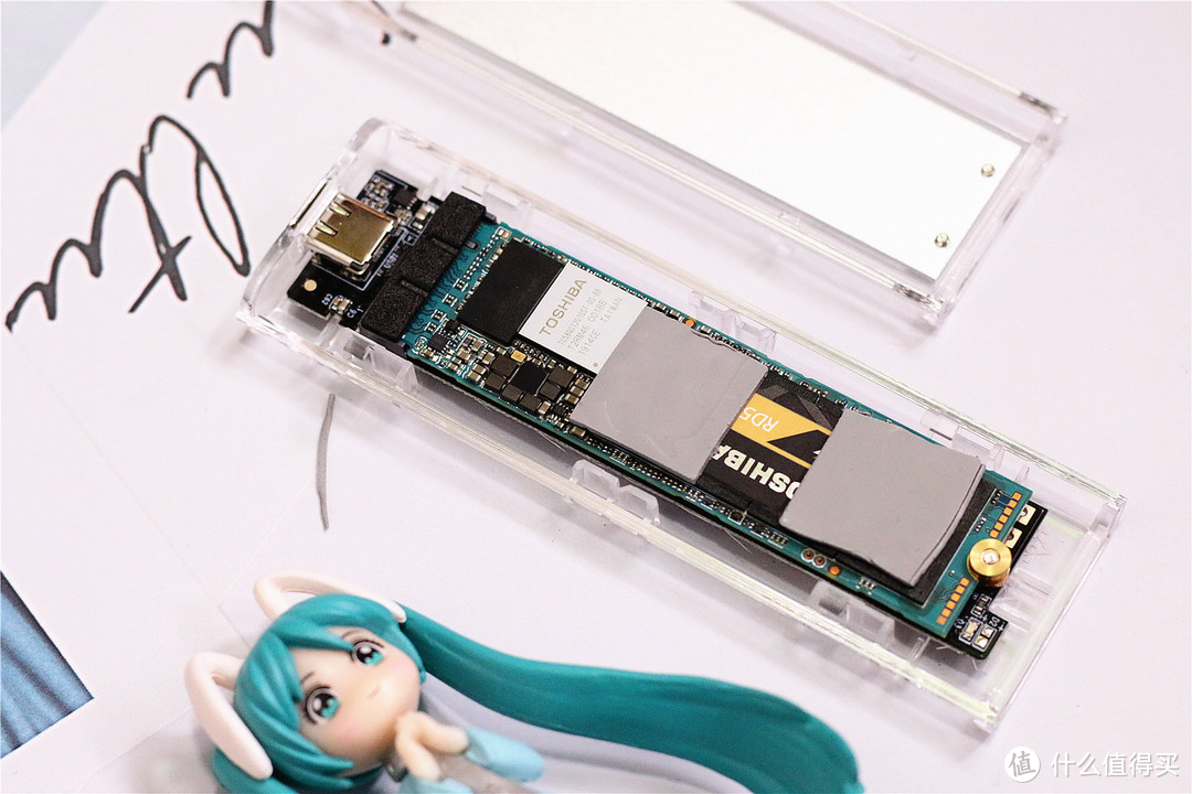 U盘传输慢?用硬盘盒把SSD改成U盘,1秒传1G快乐停不下来