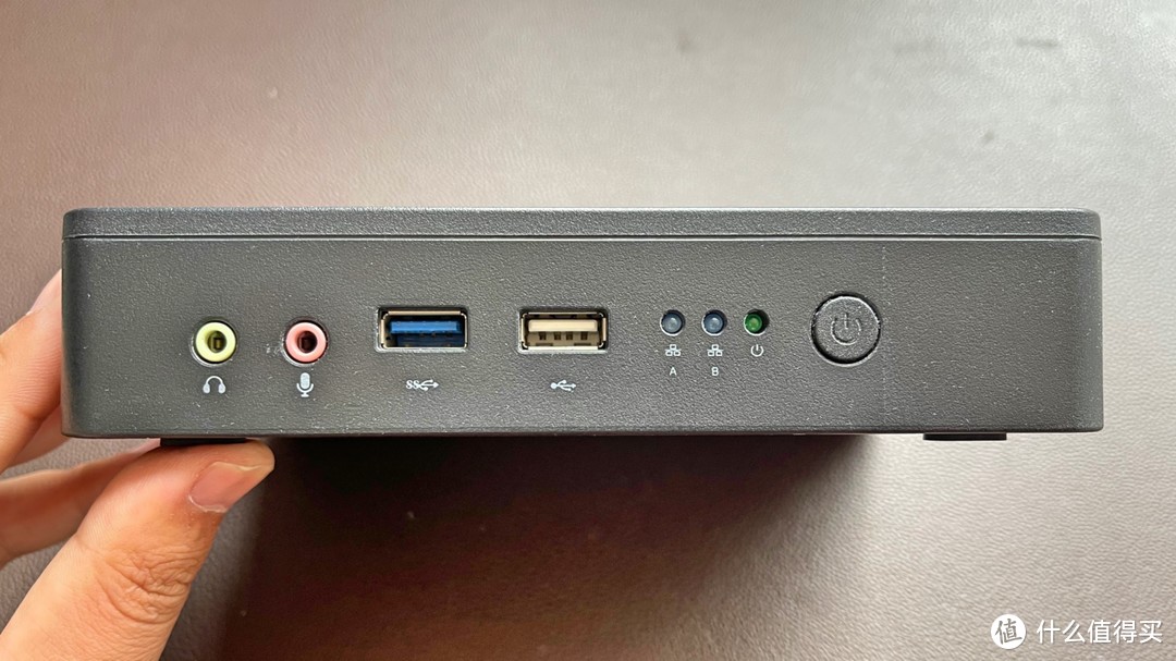 滴滴滴!J1900+4G+64G双千兆软路由简测 仅5W功耗 跑满千兆没毛病