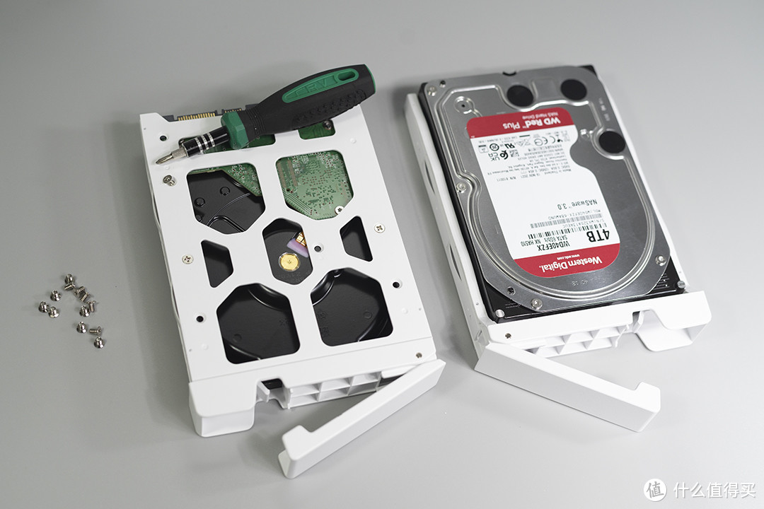 性价比4盘位NAS：威联通TS-462C！处理器、显卡再升级+2.5G网口，附威联通QTS系统入门设置教程