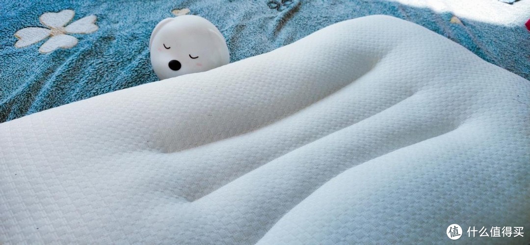 枕高自调安全亲肤，你离深度睡眠仅差一个气囊枕