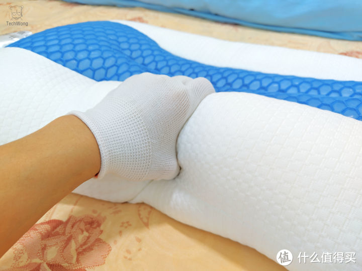 有颜值更有实力,怎么睡都好睡,每晚深睡 有运气自调整气囊枕体验