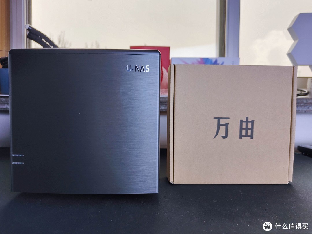 吃了尼卡果实的自由NAS!八千字深扒万由硬件与系统!附赠新手保姆级使用+优化指南!