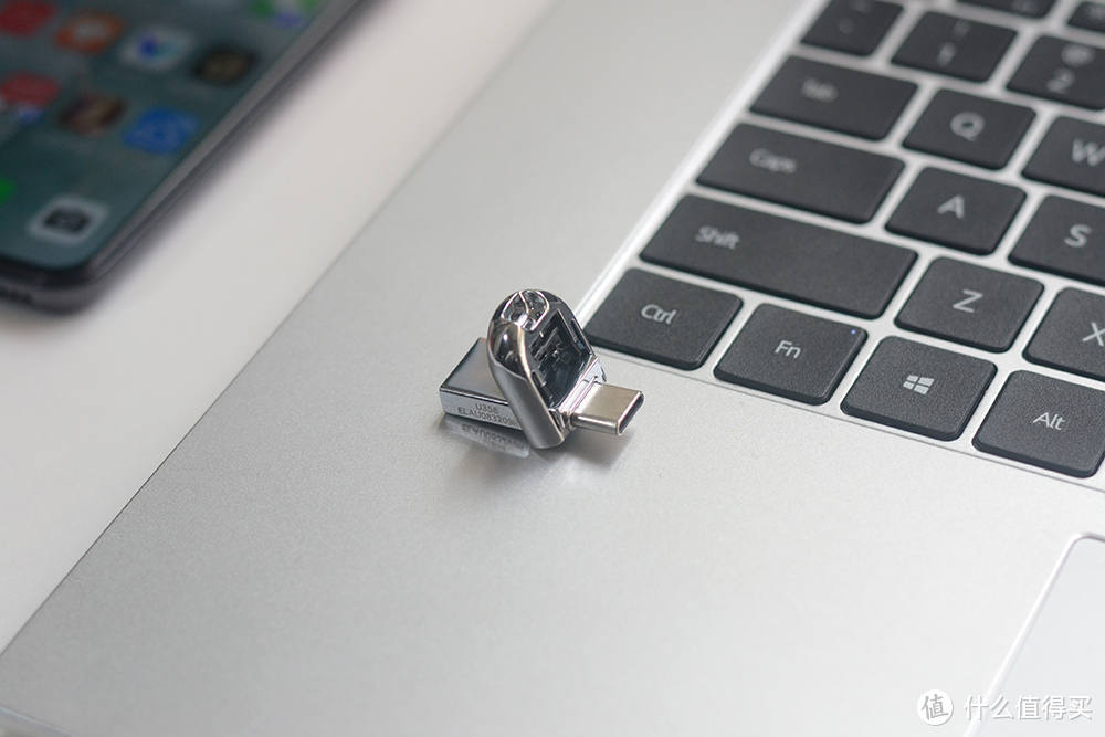 Type-C双口防水手机U盘,aigo U358实用性远超传统U盘