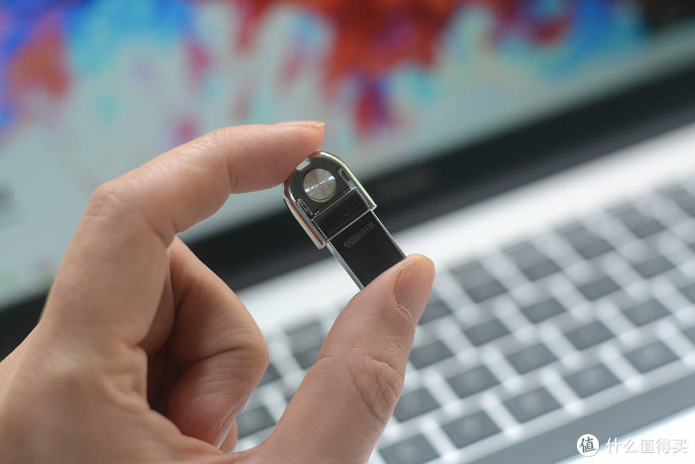 Type-C双口防水手机U盘,aigo U358实用性远超传统U盘
