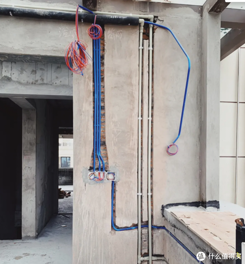 水电是装修的核心，一定要盯紧了，如果没有这样装，一分钱都别给